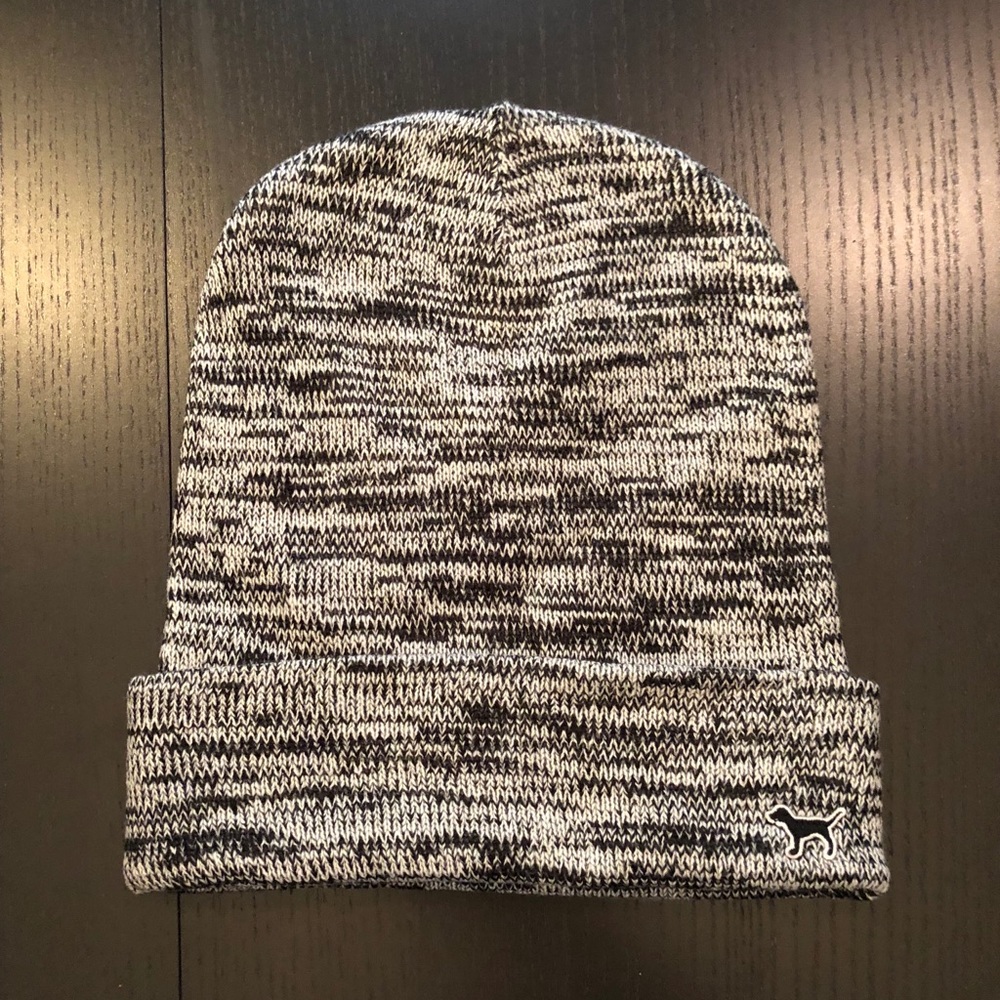 NWOT Victoria’s Secret Pink Black/white beanie hat